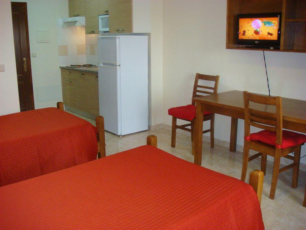Residencia Santa Marta Hotel Tomar Esterno foto